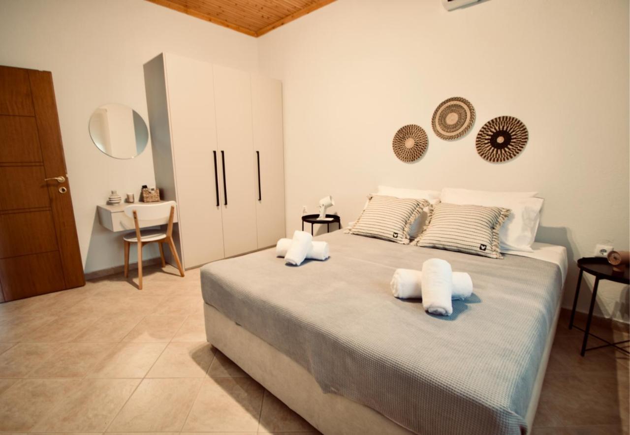 Enalio Beach House Nea Kallikrateia Exterior photo